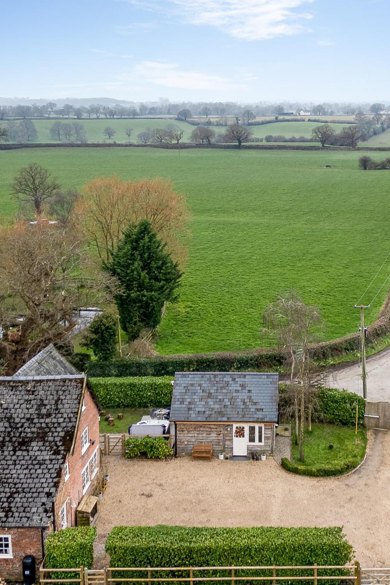 Villa Oak Tree Hideaway Whitchurch  Exterior foto